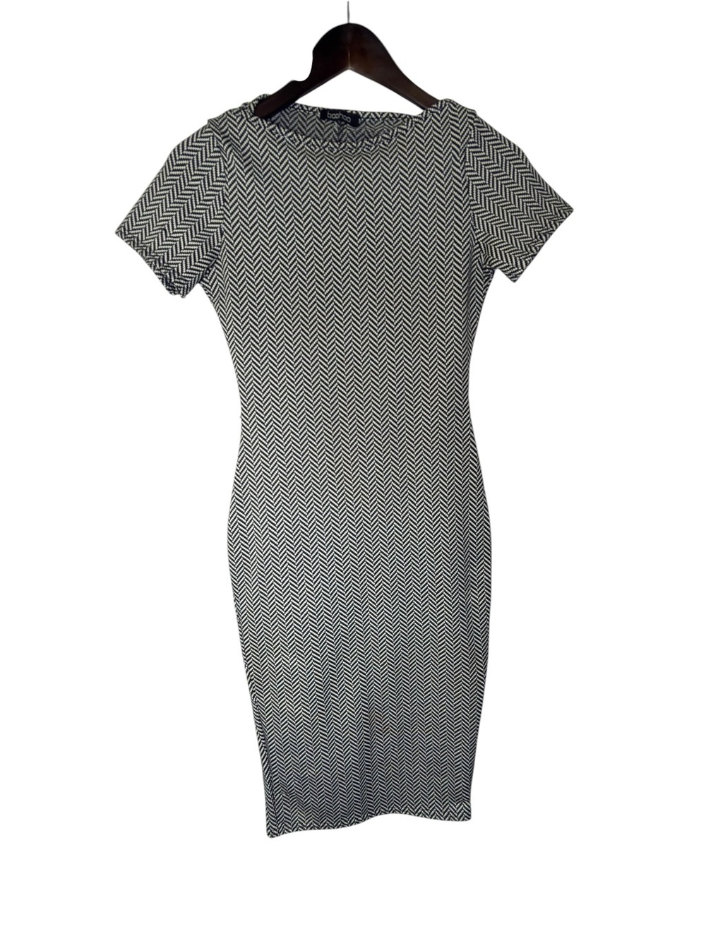 Boohoo Black & White Herringbone Bodycon Midi Dress | Size 4 (small)